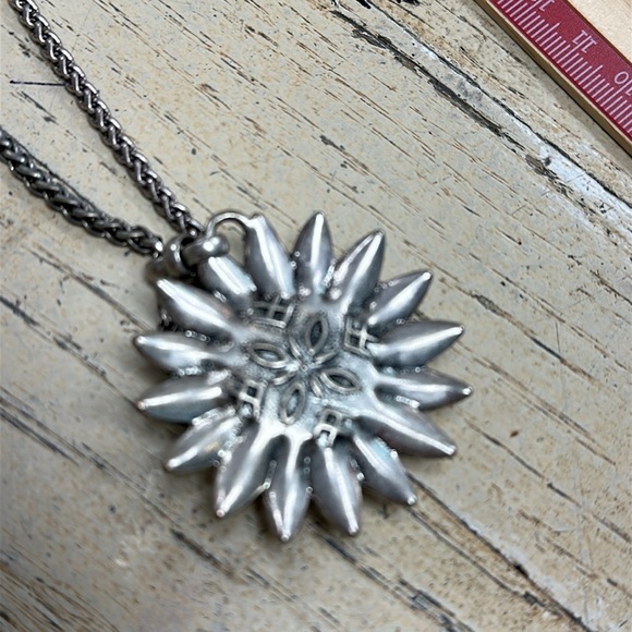 Lucky Brand Turquoise Sunflower Pendant Necklace - Picture 7 of 8